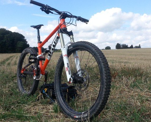 VELOCITA | CUSTOM BICYCLES